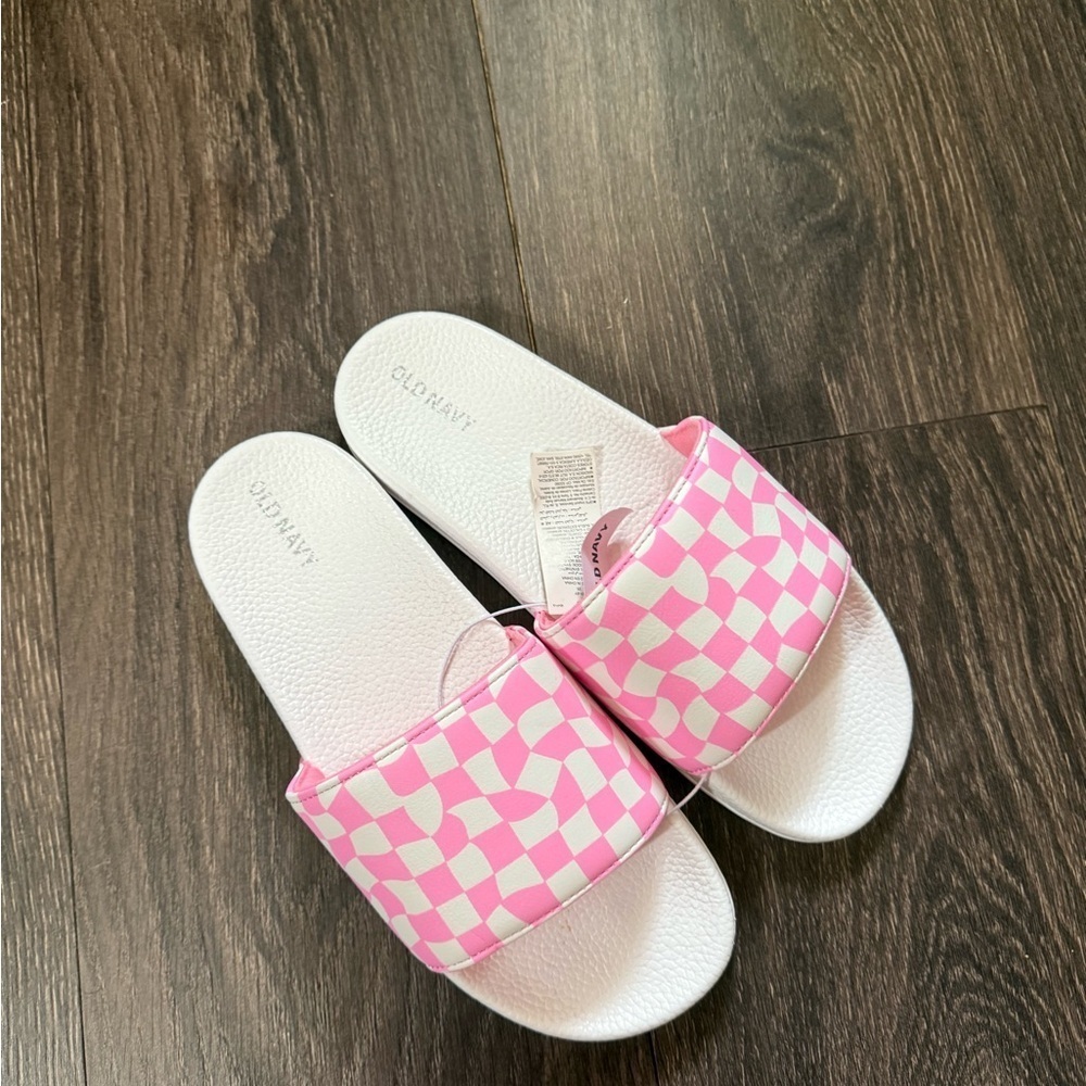 Old Navy Pink and White Checkered Slide Sandals